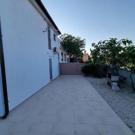 Apartments Ema Vir Kültér fotó