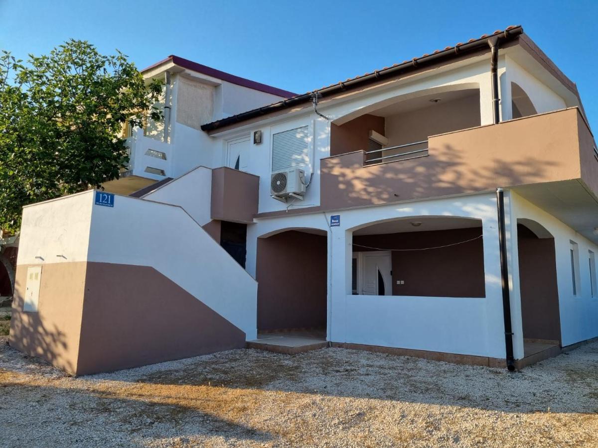 Apartments Ema Vir Kültér fotó