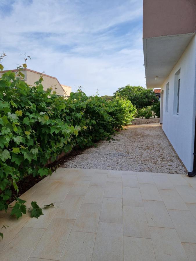 Apartments Ema Vir Kültér fotó