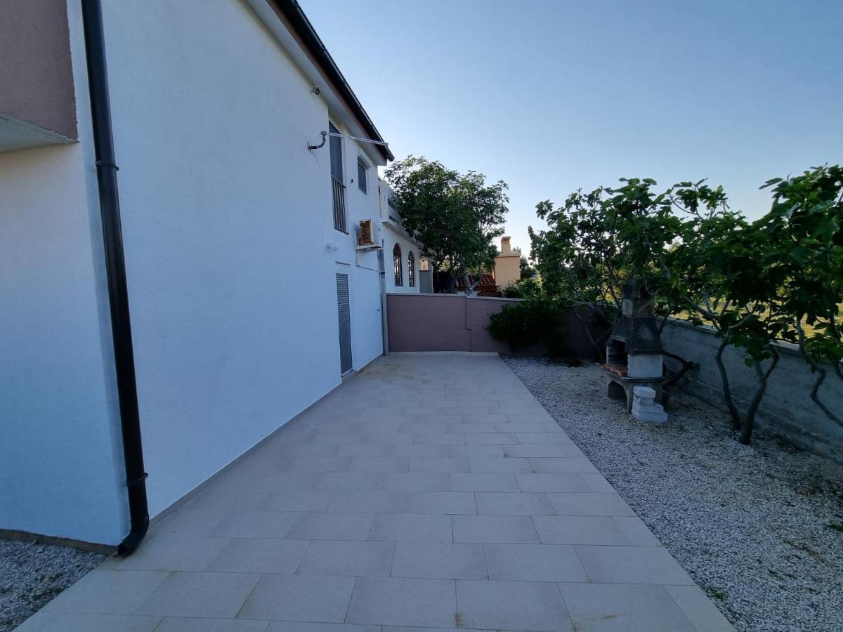 Apartments Ema Vir Kültér fotó