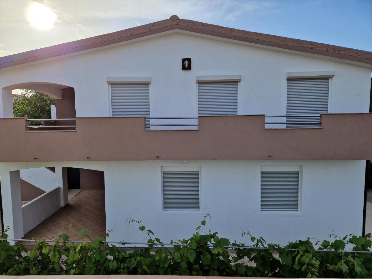 Apartments Ema Vir Kültér fotó
