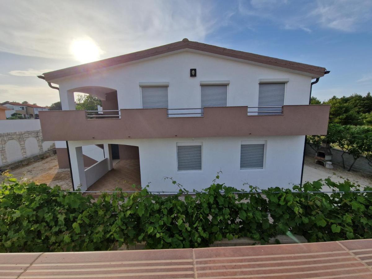 Apartments Ema Vir Kültér fotó