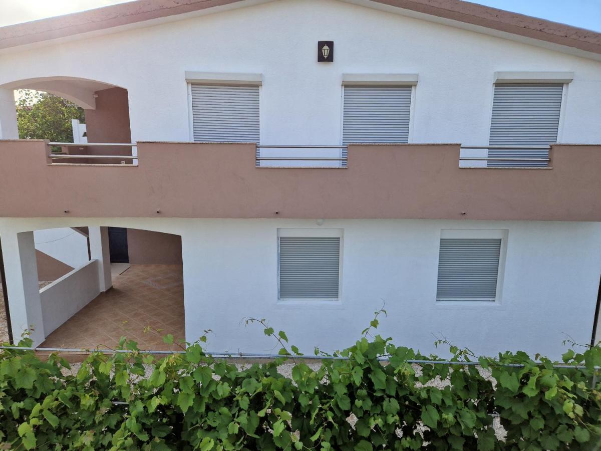 Apartments Ema Vir Kültér fotó