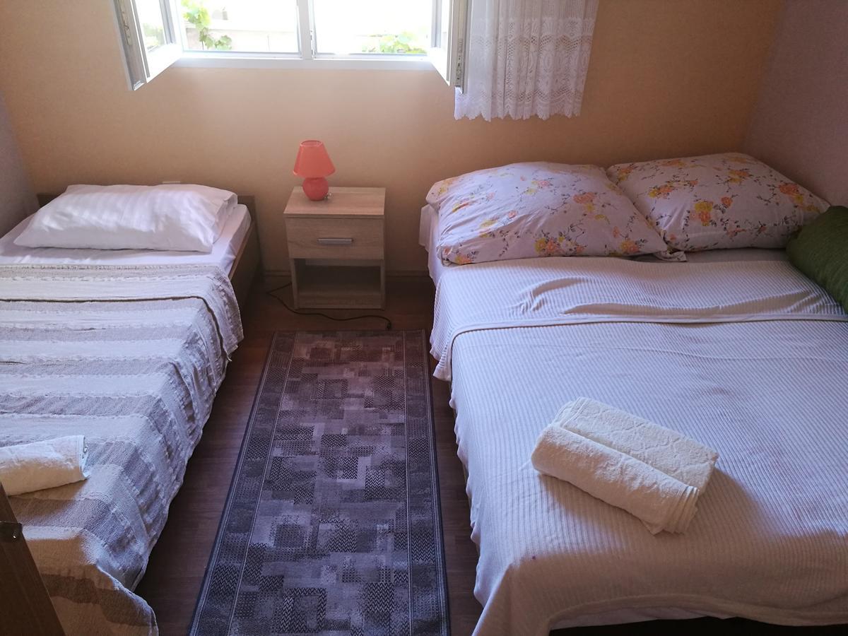 Apartments Ema Vir Kültér fotó